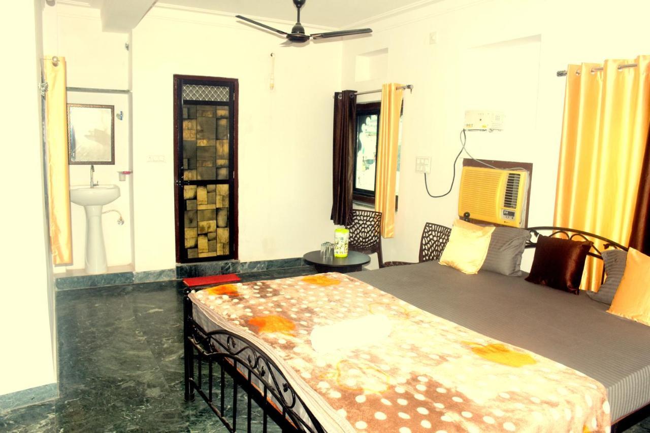 The New Lake Front Bed and Breakfast Udaipur Esterno foto